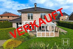 Foto Erneut ist es uns gelungen, eine exklusive Immobilie erfolgreich zu verkaufen. Dank unserer exzellenten Pr�sentation, der pr�zisen Zielgruppenansprache und dem uns entgegengebrachten Vertrauen freuen wir uns gemeinsam mit den K�ufern und Verk�ufern �ber diesen Erfolg.<br>