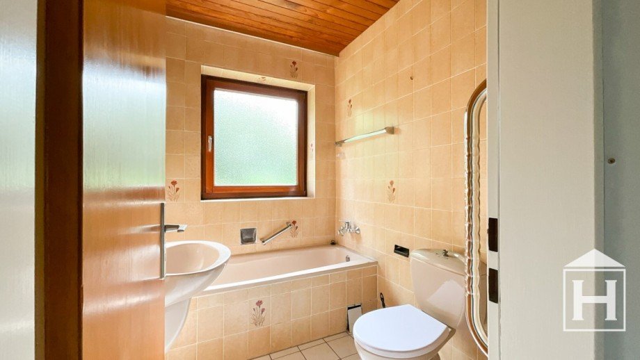Badezimmer im Erdgeschoss Einfamilienhaus Bad Segeberg