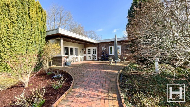 Vordere Hausansicht Fahrenkrug Einfamilienhaus Neuer Schwung f�r Ihren Bungalow