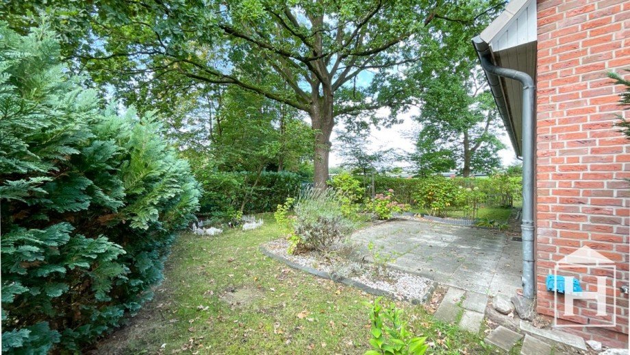 Garten mit Terrasse Doppelhaush�lfte Kaltenkirchen