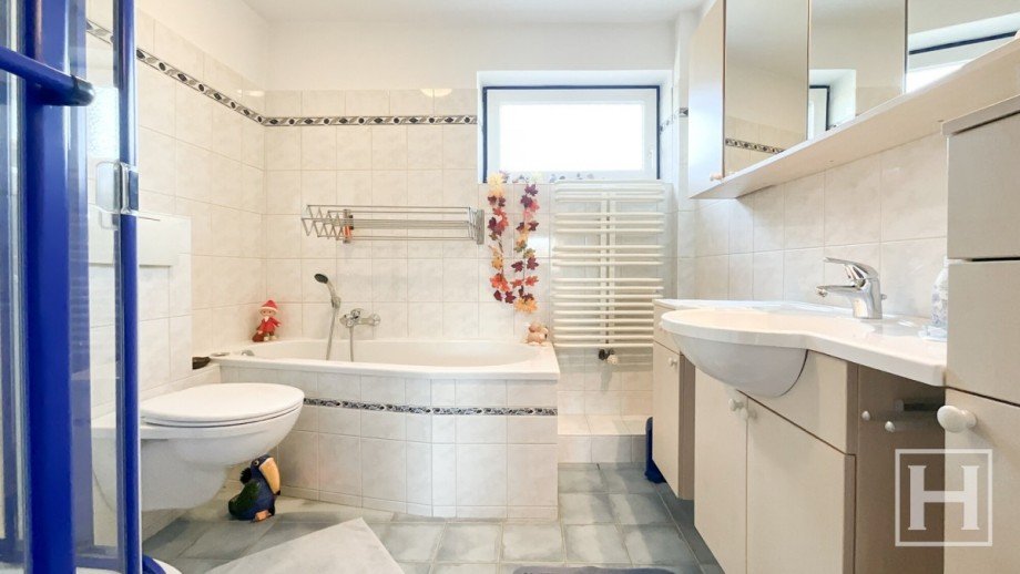 Das Badezimmer im Obergeschoss Einfamilienhaus H�ttblek