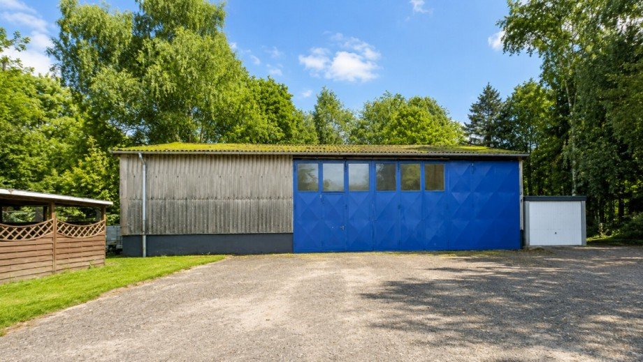 Halle (KI-optimiert) Dachgeschosswohnung Wahlstedt