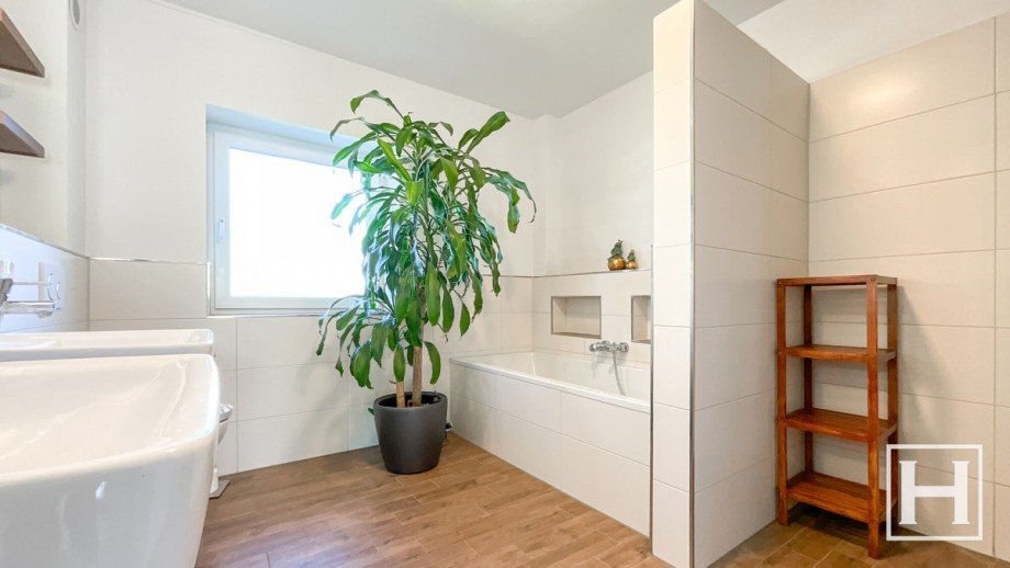 Modernes Badezimmer Doppelhaush�lfte Norderstedt