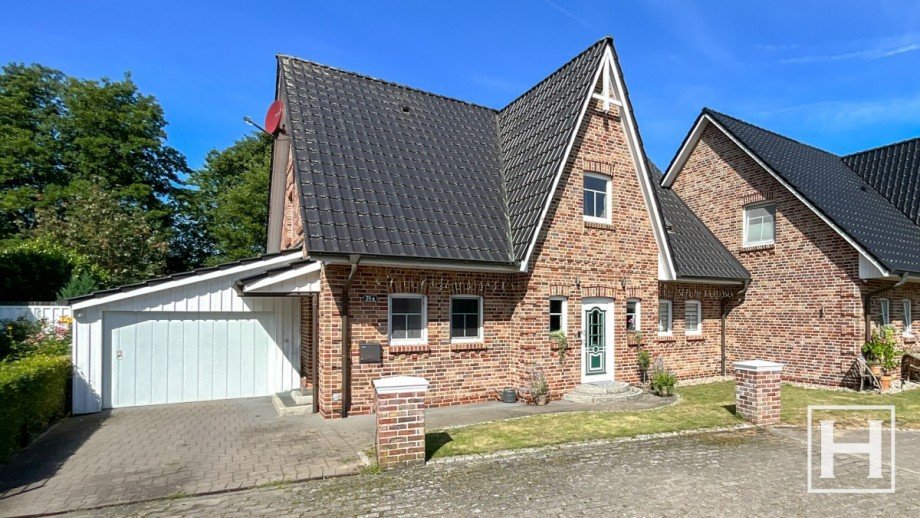Zweite Haush�lfte mit Garage Zweifamilienhaus Bad Bramstedt