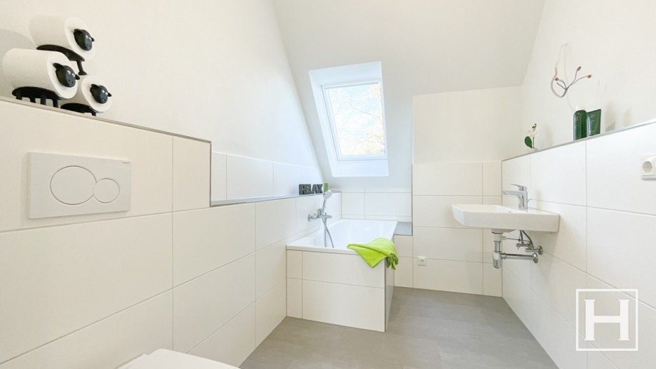 Wannenbad im Dachgeschoss Einfamilienhaus Nahe