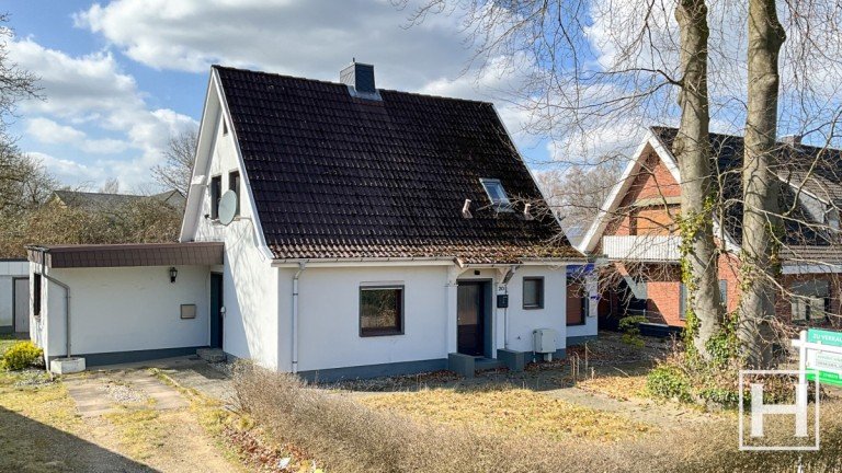 Vorderansicht Wahlstedt Einfamilienhaus Investieren und Wohnen clever kombiniert