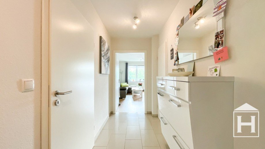 Heller Wohneingang Etagenwohnung Kaltenkirchen