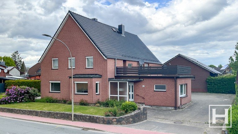 Vorderansicht Wohnung eins Seth Zweifamilienhaus Zwei H�user. Ein Gewinn.