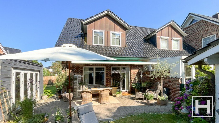 Traumhafte Terrasse Zweifamilienhaus Bad Bramstedt