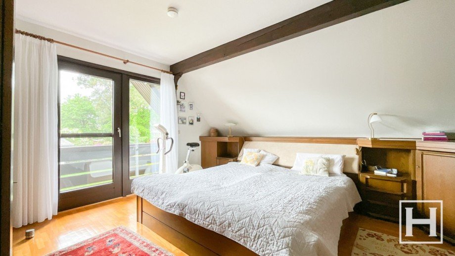 Schlafzimmer mit Balkon Einfamilienhaus Kisdorf