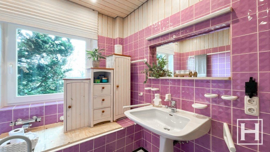 Badezimmer in Retro-Schick Einfamilienhaus Fahrenkrug